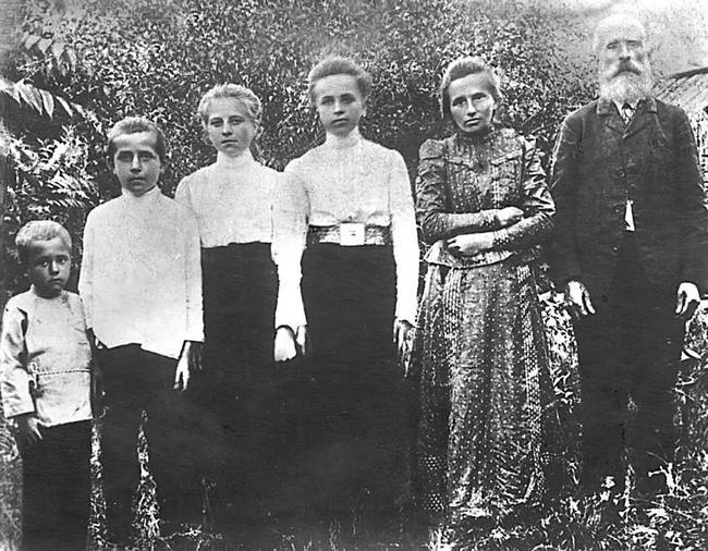 Иллюстрация к книге — Жизнь - Подвиг Николая Островского [i_005.jpg]