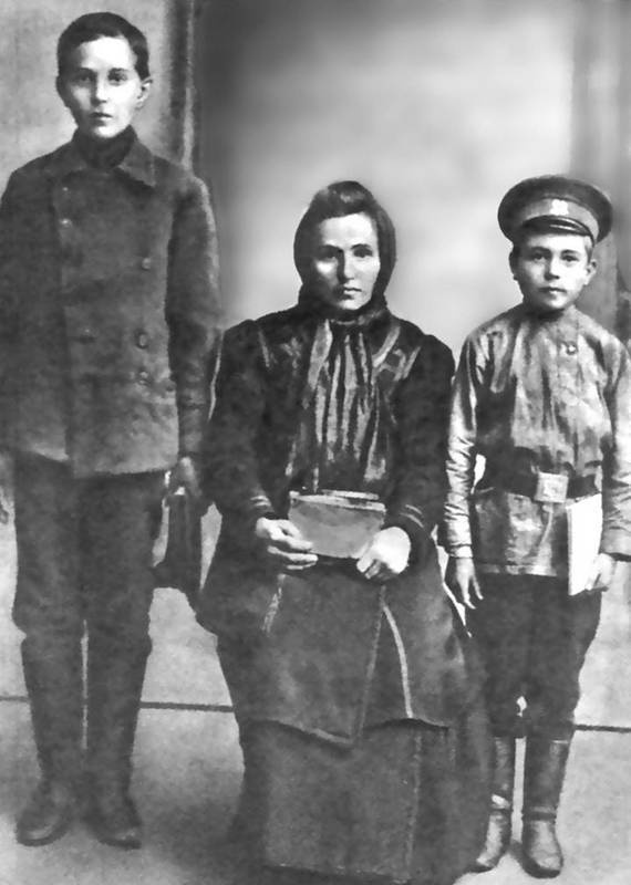 Иллюстрация к книге — Жизнь - Подвиг Николая Островского [i_006.jpg]