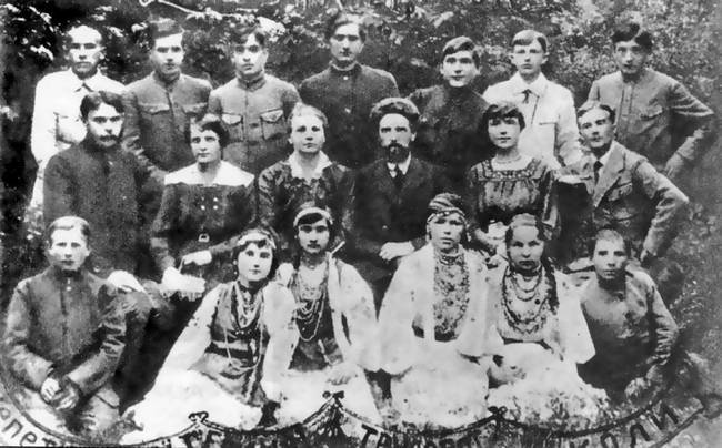 Иллюстрация к книге — Жизнь - Подвиг Николая Островского [i_007.jpg]