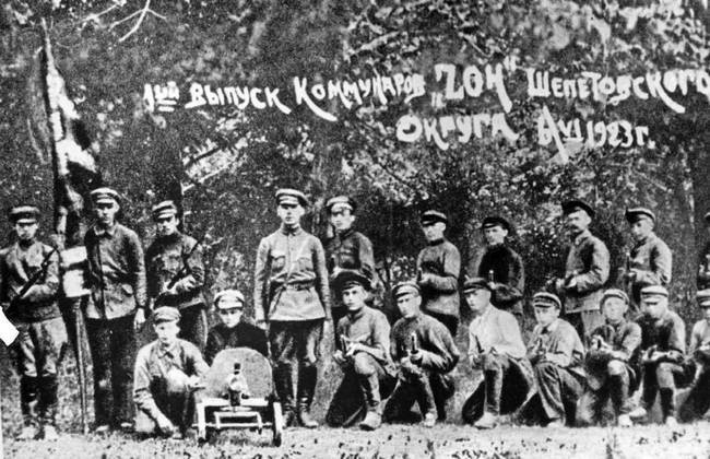 Иллюстрация к книге — Жизнь - Подвиг Николая Островского [i_008.jpg]