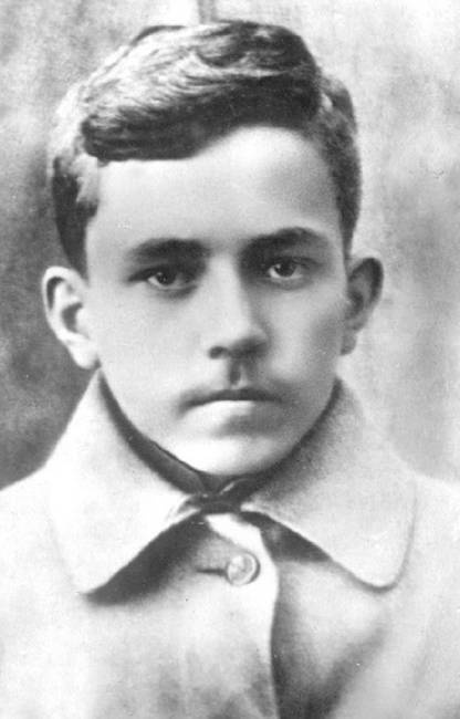 Иллюстрация к книге — Жизнь - Подвиг Николая Островского [i_009.jpg]