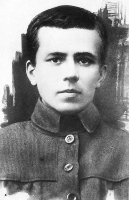 Иллюстрация к книге — Жизнь - Подвиг Николая Островского [i_010.jpg]