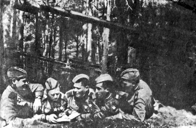 Иллюстрация к книге — Жизнь - Подвиг Николая Островского [i_033.jpg]