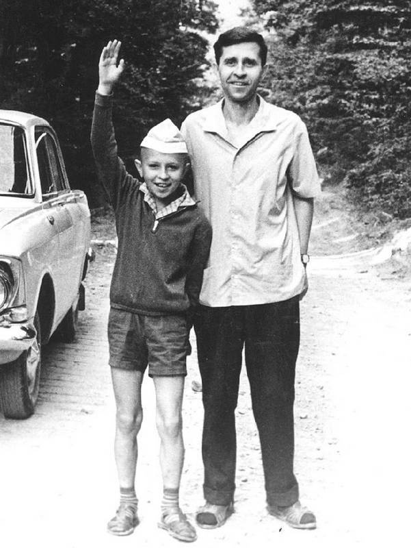 Иллюстрация к книге — Жизнь - Подвиг Николая Островского [i_067.jpg]