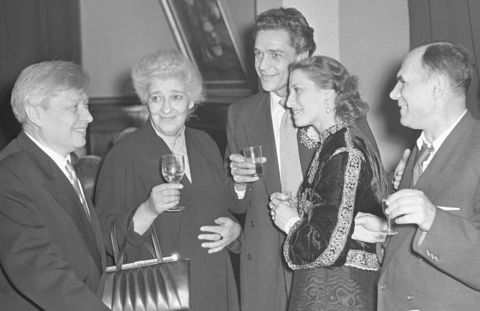 Иллюстрация к книге — Моя жизнь. Фаина Раневская [i_008.jpg]