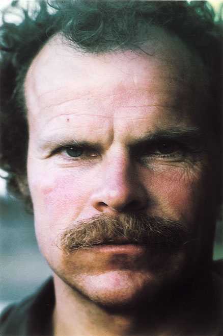 Иллюстрация к книге — Без ума от шторма, или Как мой суровый, дикий и восхитительно непредсказуемый отец учил меня жизни [i_011.jpg]