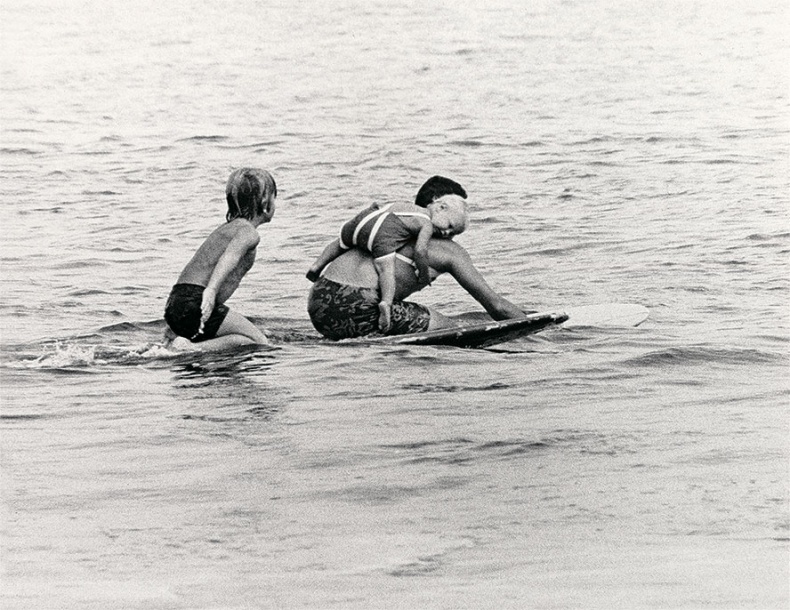 Иллюстрация к книге — Без ума от шторма, или Как мой суровый, дикий и восхитительно непредсказуемый отец учил меня жизни [i_017.jpg]