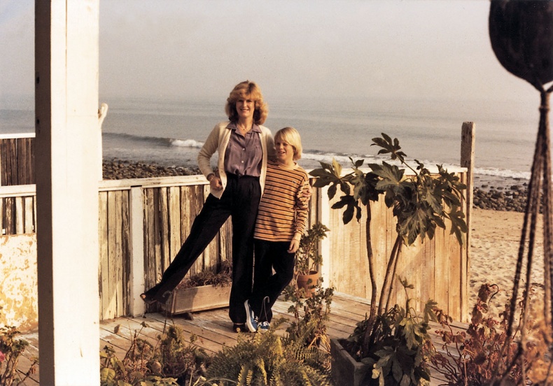 Иллюстрация к книге — Без ума от шторма, или Как мой суровый, дикий и восхитительно непредсказуемый отец учил меня жизни [i_025.jpg]