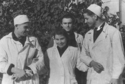 Иллюстрация к книге — Аксенов [i_014.jpg]