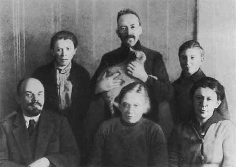 Иллюстрация к книге — Ленин [i_100.jpg]