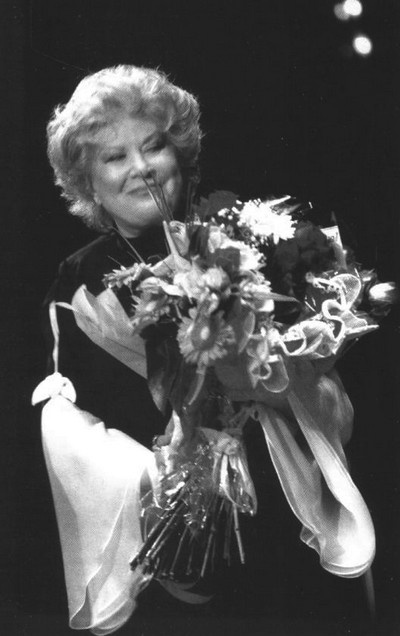 Иллюстрация к книге — Елена Образцова. Голос и судьба [i_003.jpg]