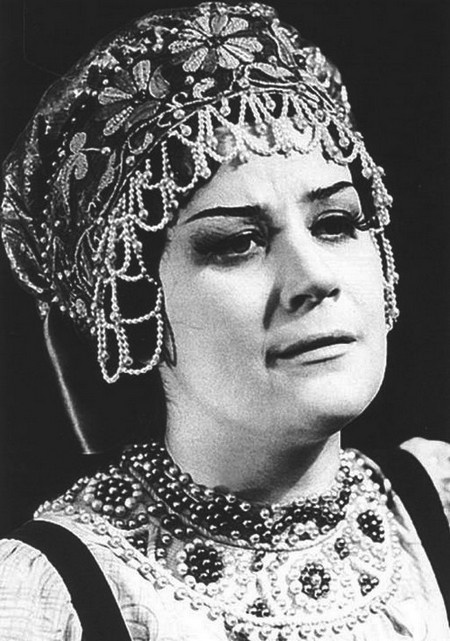 Иллюстрация к книге — Елена Образцова. Голос и судьба [i_079.jpg]