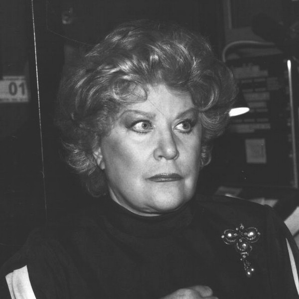 Иллюстрация к книге — Елена Образцова. Голос и судьба [i_117.jpg]