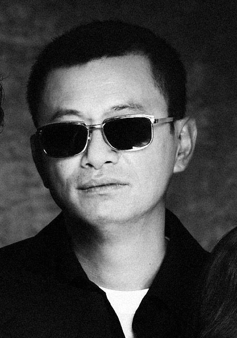 Иллюстрация к книге — Режиссеры настоящего. В 2 томах. Том 1. Визионеры и мегаломаны [i_041.jpg]