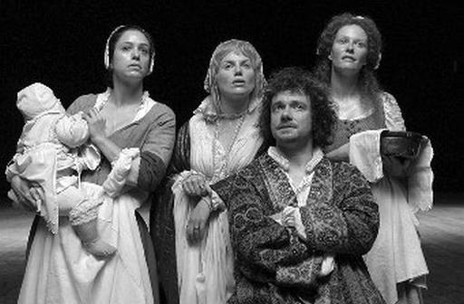 Иллюстрация к книге — Режиссеры настоящего. В 2 томах. Том 1. Визионеры и мегаломаны [i_071.jpg]