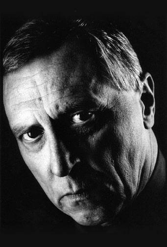 Иллюстрация к книге — Режиссеры настоящего. В 2 томах. Том 1. Визионеры и мегаломаны [i_075.jpg]