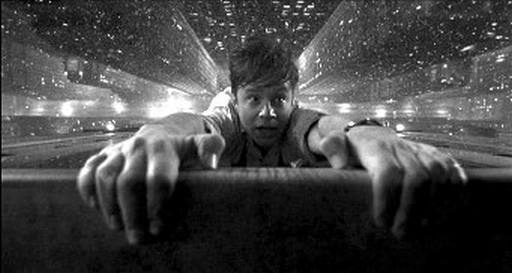 Иллюстрация к книге — Режиссеры настоящего. В 2 томах. Том 1. Визионеры и мегаломаны [i_092.jpg]