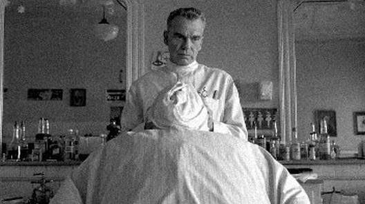 Иллюстрация к книге — Режиссеры настоящего. В 2 томах. Том 1. Визионеры и мегаломаны [i_097.jpg]