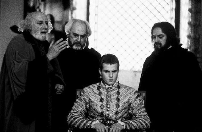 Иллюстрация к книге — Режиссеры настоящего. В 2 томах. Том 1. Визионеры и мегаломаны [i_133.jpg]