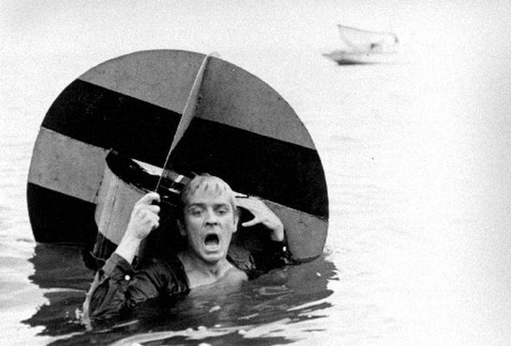 Иллюстрация к книге — Режиссеры настоящего. В 2 томах. Том 1. Визионеры и мегаломаны [i_146.jpg]