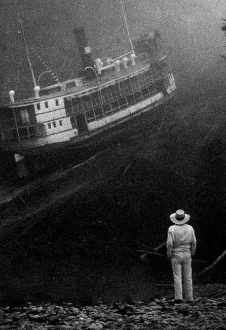 Иллюстрация к книге — Режиссеры настоящего. В 2 томах. Том 1. Визионеры и мегаломаны [i_157.jpg]