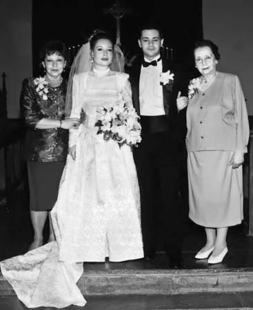 Иллюстрация к книге — Я пытаюсь восстановить черты [_127.jpg]