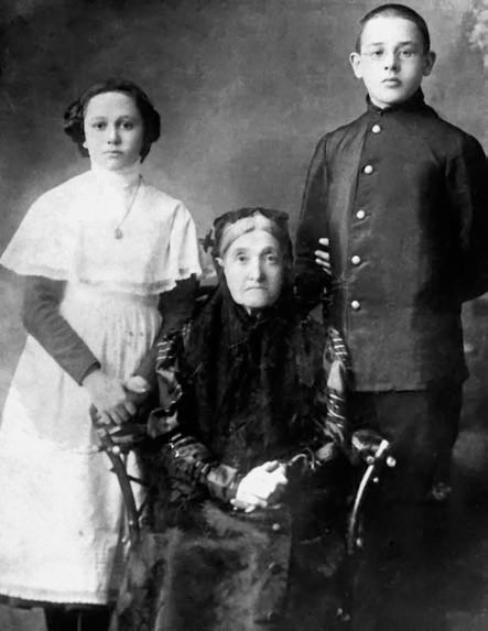 Иллюстрация к книге — Я пытаюсь восстановить черты [_27.jpg]