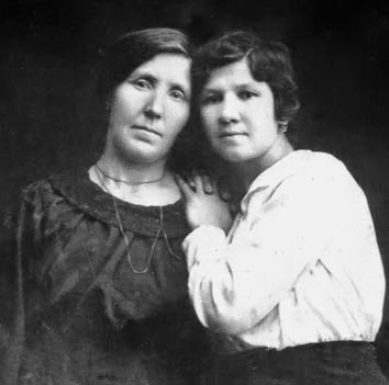 Иллюстрация к книге — Я пытаюсь восстановить черты [_3.jpg]