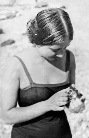 Иллюстрация к книге — Я пытаюсь восстановить черты [_48.jpg]