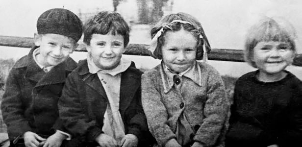 Иллюстрация к книге — Я пытаюсь восстановить черты [_86.jpg]