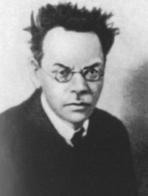 Иллюстрация к книге — Максимилиан Волошин, или Себя забывший Бог [i_033.jpg]