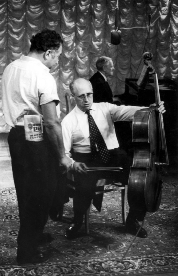 Иллюстрация к книге — Воспоминания провинциального телевизионщика [i_049.jpg]