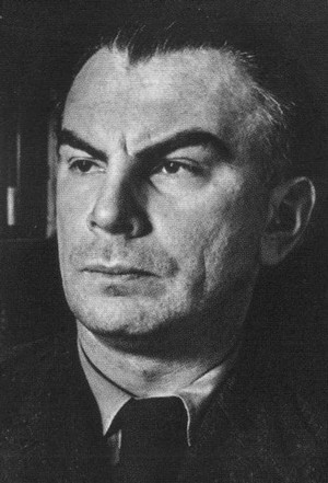 Иллюстрация к книге — Непохожие поэты. Трагедия и судьбы большевистской эпохи. Анатолий Мариенгоф, Борис Корнилов, Владимир Луговской [i_046.jpg]