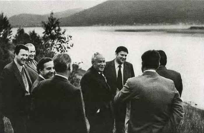 Иллюстрация к книге — Черненко [i_011.jpg]