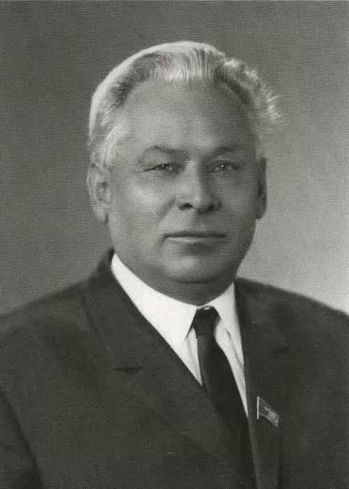 Иллюстрация к книге — Черненко [i_016.jpg]