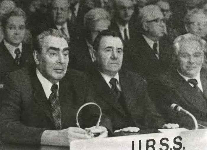 Иллюстрация к книге — Черненко [i_018.jpg]