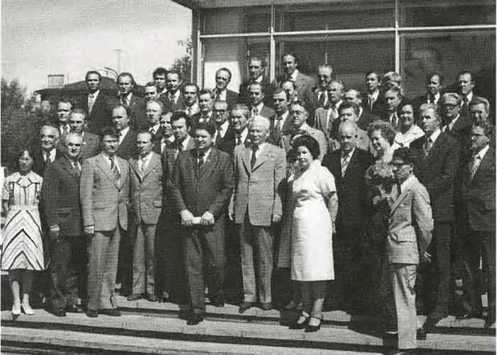 Иллюстрация к книге — Черненко [i_019.jpg]