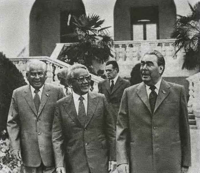 Иллюстрация к книге — Черненко [i_021.jpg]