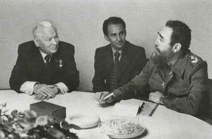 Иллюстрация к книге — Черненко [i_024.jpg]