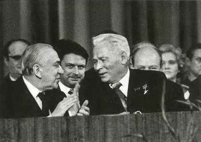 Иллюстрация к книге — Черненко [i_031.jpg]