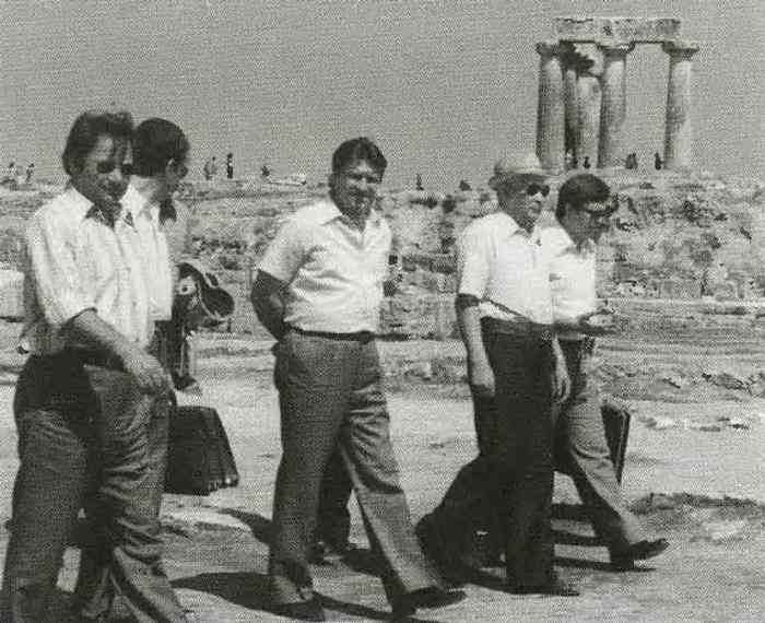 Иллюстрация к книге — Черненко [i_034.jpg]