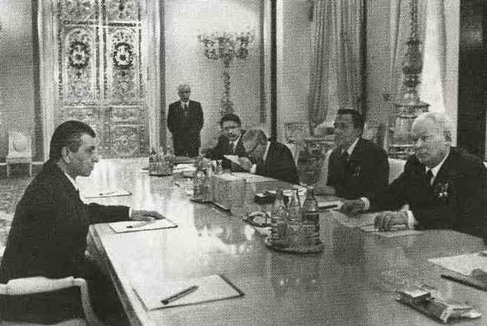 Иллюстрация к книге — Черненко [i_040.jpg]