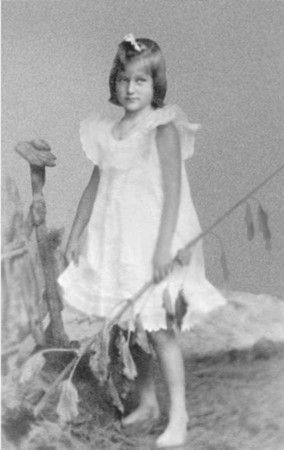 Иллюстрация к книге — Лариса Рейснер [i_009.jpg]