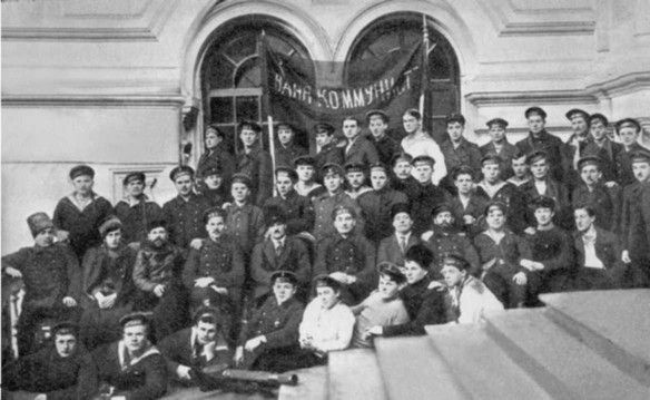 Иллюстрация к книге — Лариса Рейснер [i_037.jpg]