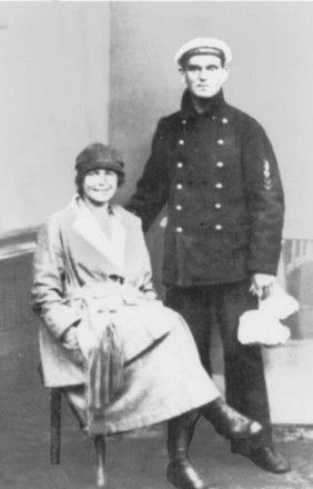 Иллюстрация к книге — Лариса Рейснер [i_051.jpg]