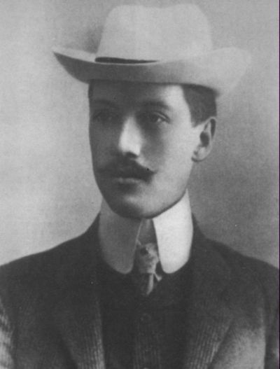 Иллюстрация к книге — Николай Гумилев [i_001.jpg]