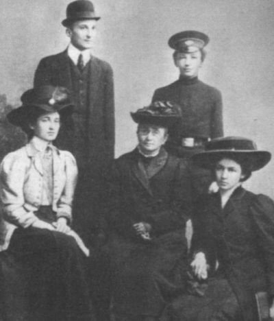 Иллюстрация к книге — Николай Гумилев [i_023.jpg]