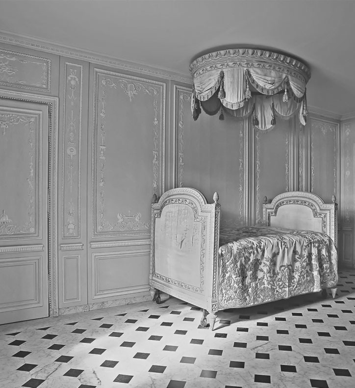 Иллюстрация к книге — Берегитесь, Боги жаждут! [i_046.jpg]