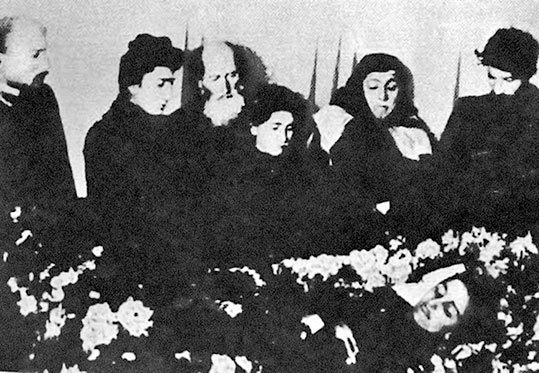 Иллюстрация к книге — Друг мой, враг мой... [i_007.jpg]