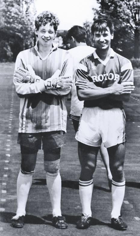 Иллюстрация к книге — Леонид Слуцкий. Тренер из соседнего двора [i_014.jpg]